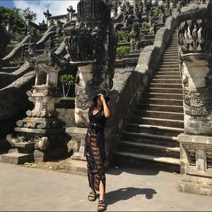 Meet your Posher, Demi